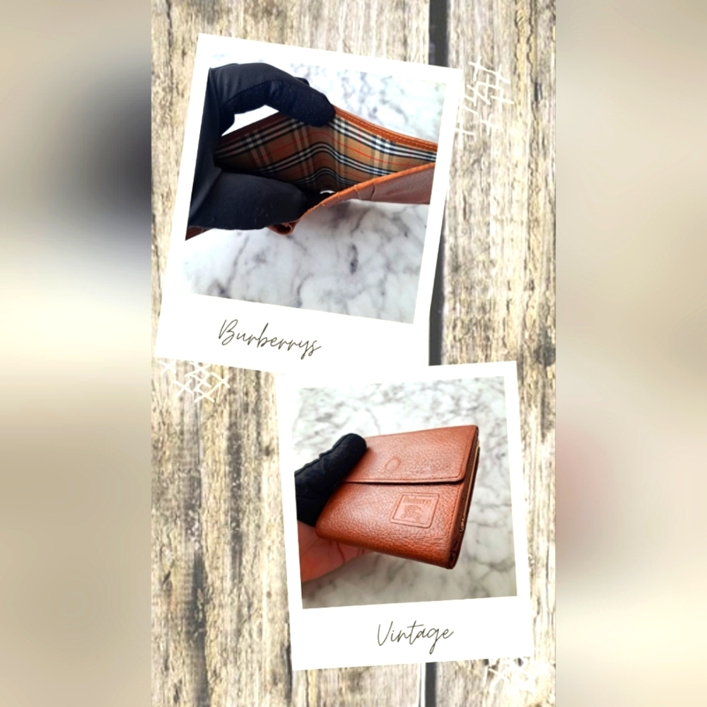 Burberrys wallet with kiss lock coin